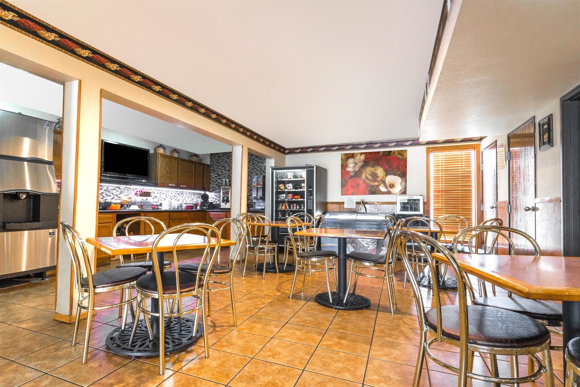 Фото Super 8 by Wyndham Waco University Area