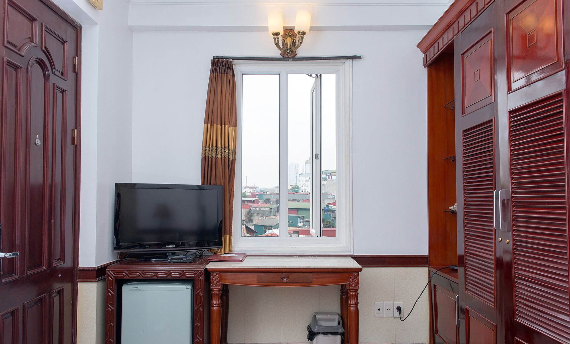 Фото Prince II Hotel