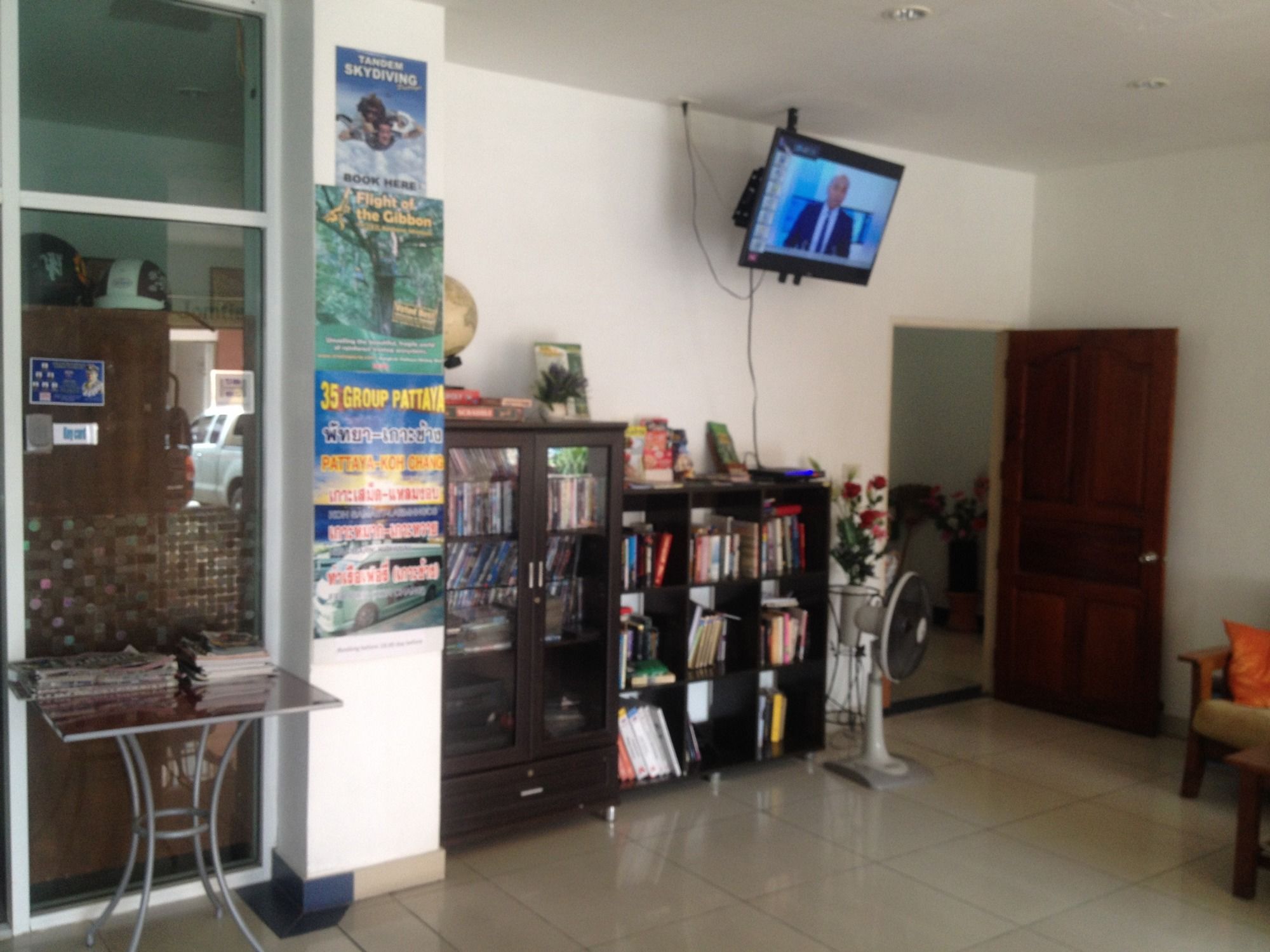 Фото Jomtien Hostel