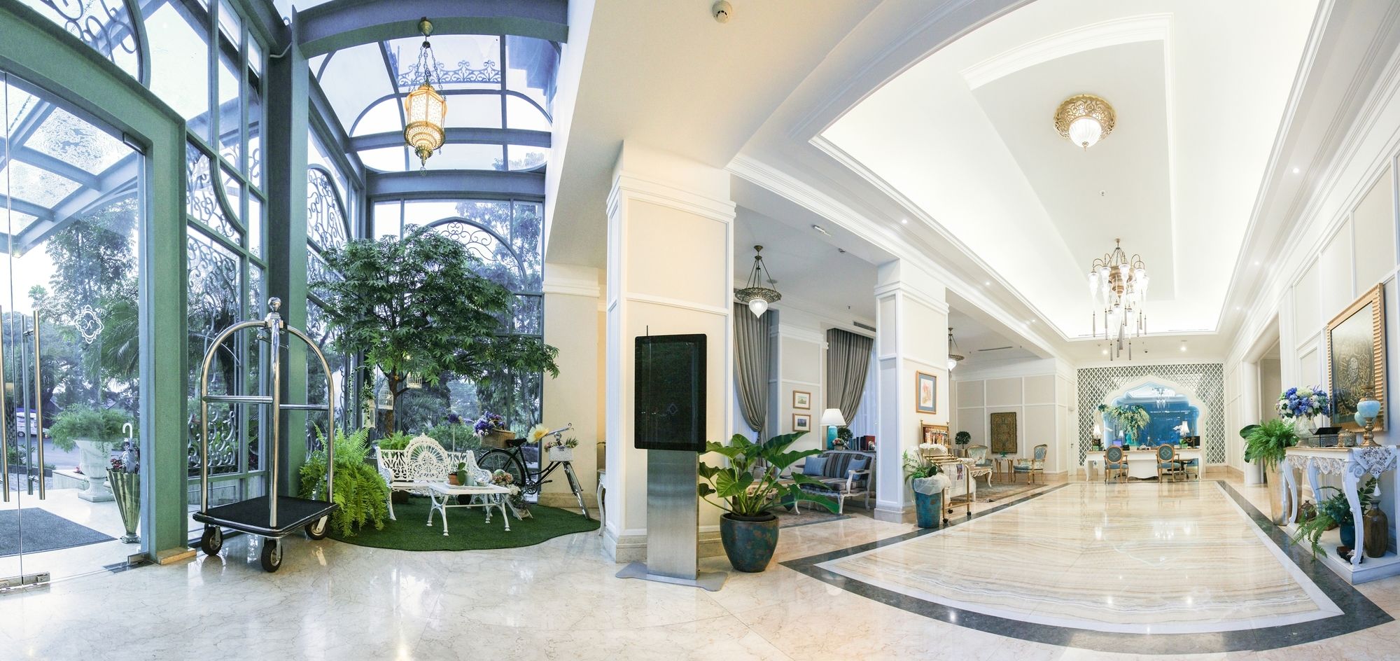 Фото отеля 2