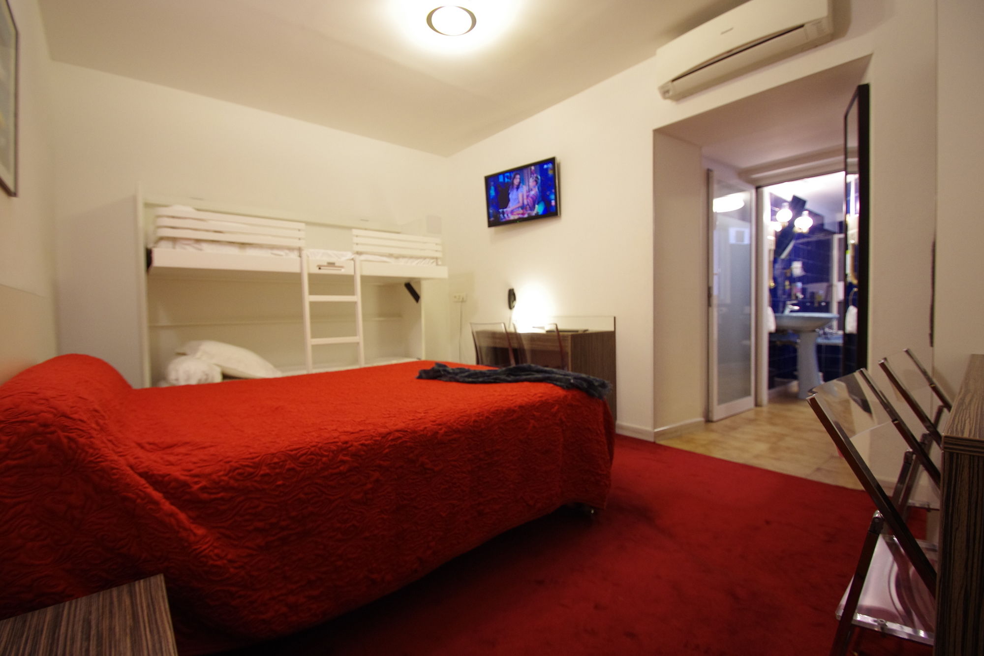 Фото Hotel Napoleon