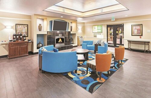 Гостиница La Quinta Inn & Suites by Wyndham Houston Hobby Airport
