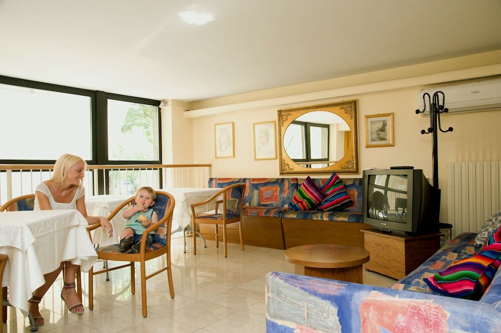 Фото Hotel Ristorante Commercio