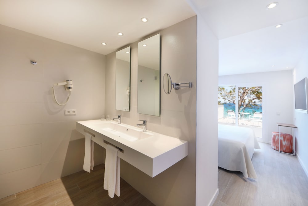 Фото Iberostar Waves Playa De Muro