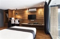 Фото 5ive Beach House Hotel