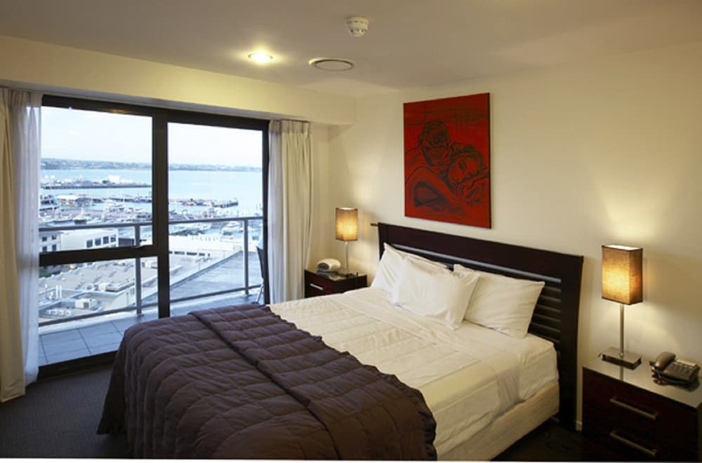 Фото The Chancellor on Hobson