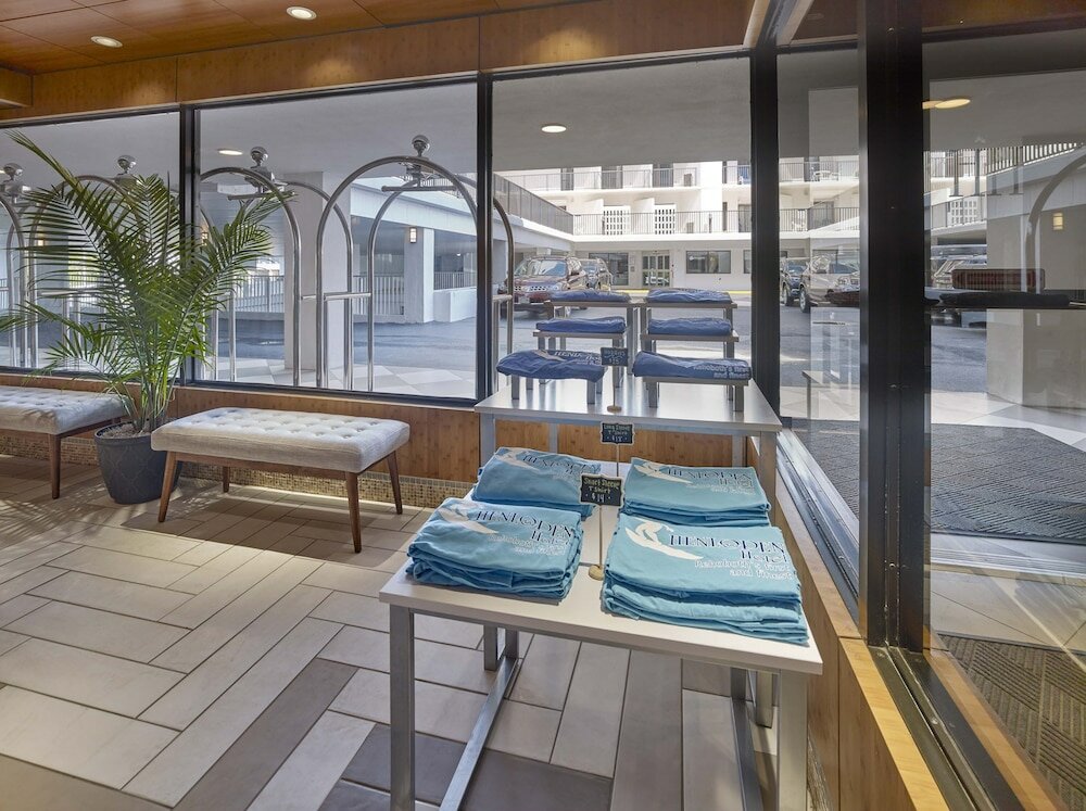 Фото Henlopen Hotel