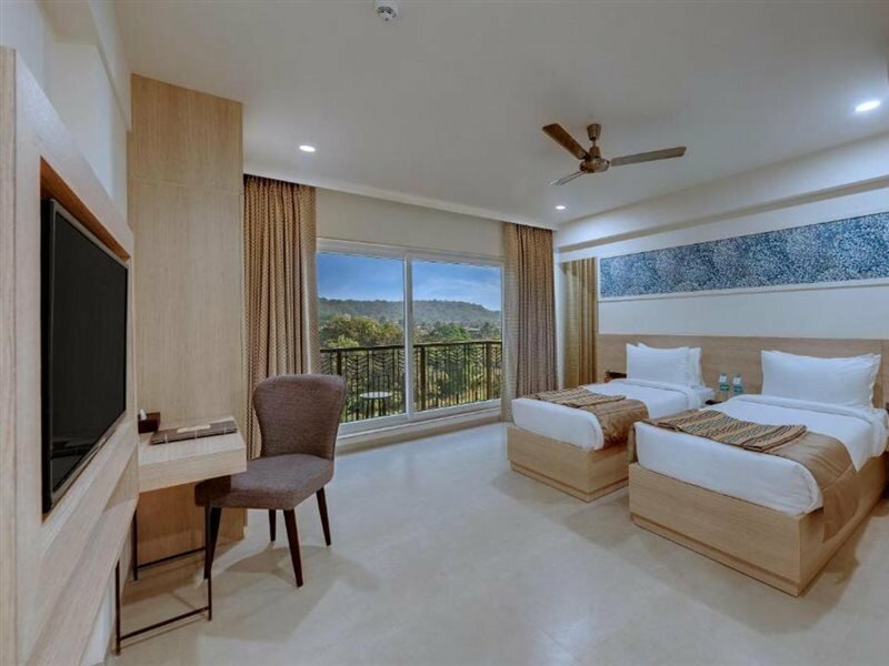 Фото The Fern Habitat Candolim Goa