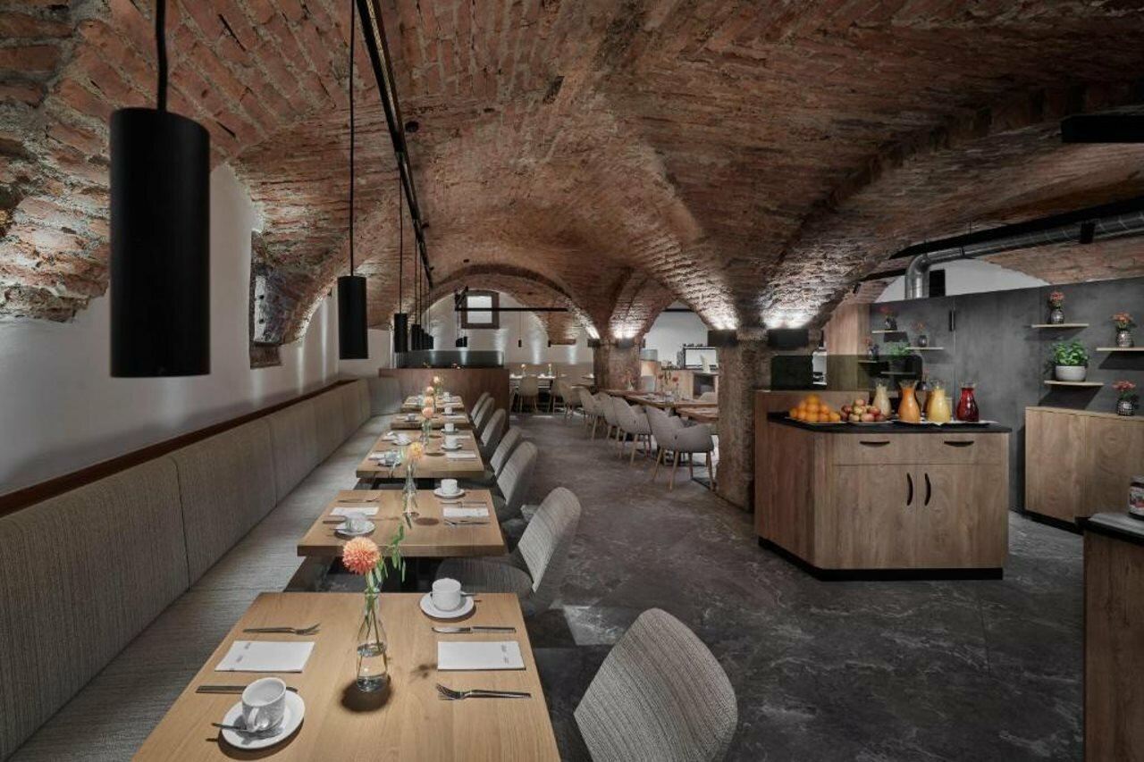 Фото Hotel Schwarzer Adler