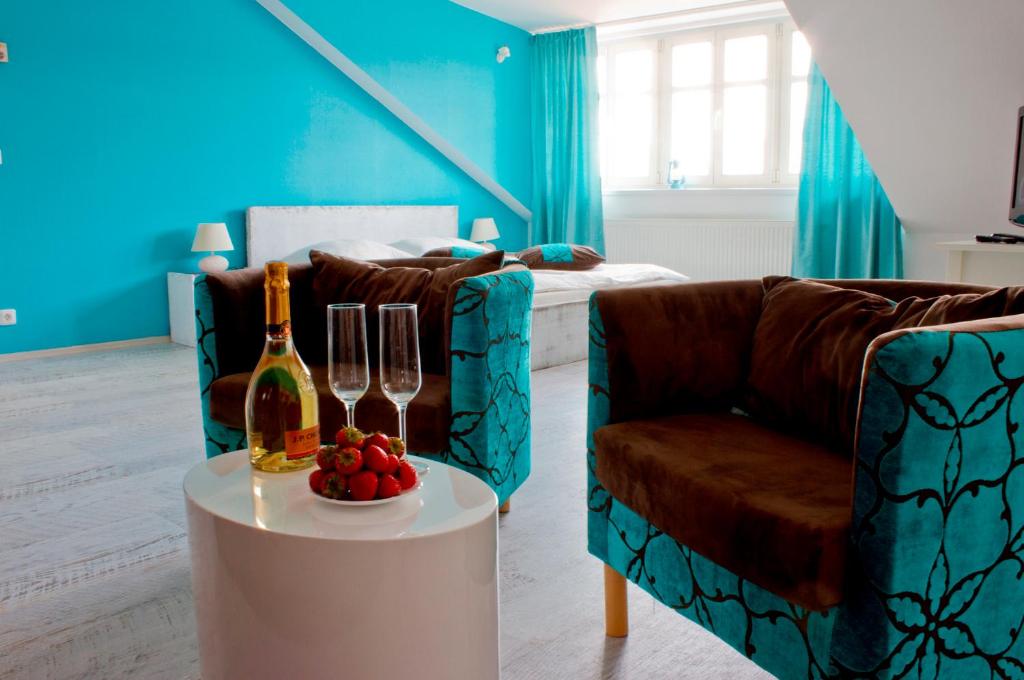 Фото Royal Court Apartments