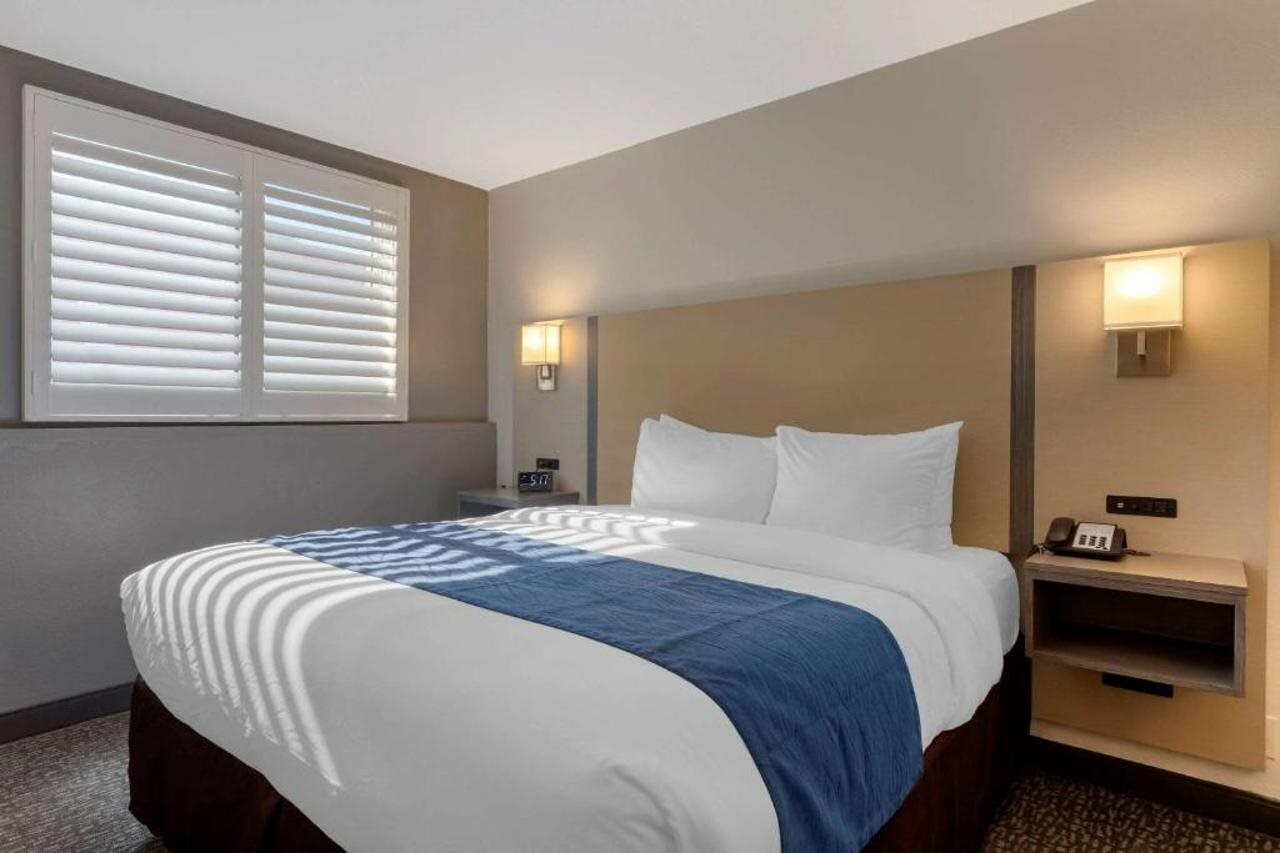 Фото Comfort Inn San Diego Miramar