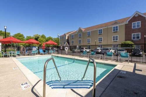 Гостиница The Residences at Tewksbury