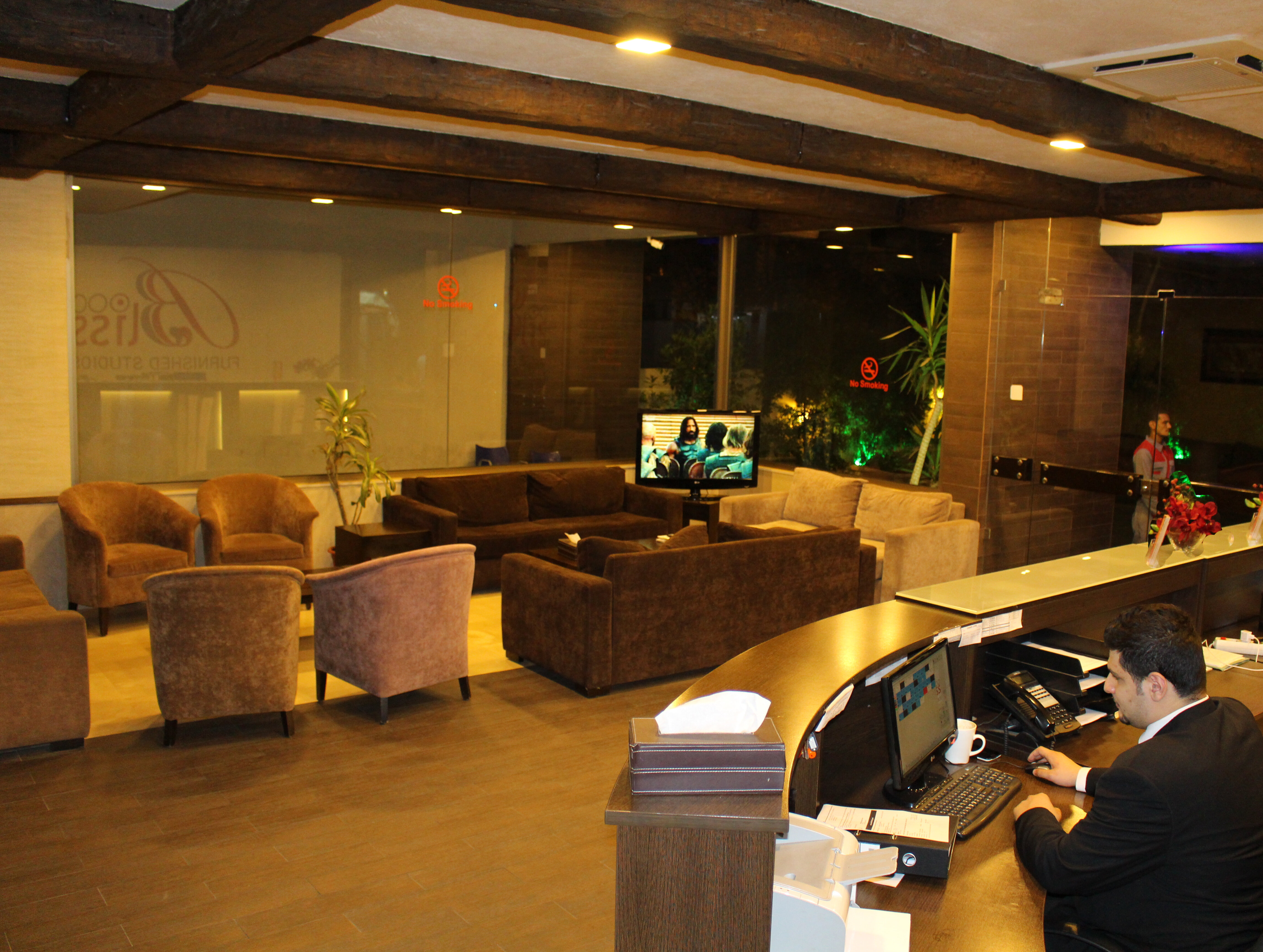 Фото Bliss 3000 Furnished Studios