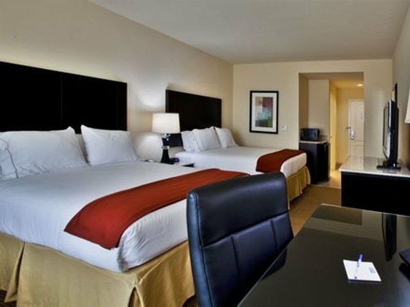 Фото Holiday Inn Express & Suites, International Drive, an Ihg Hotel