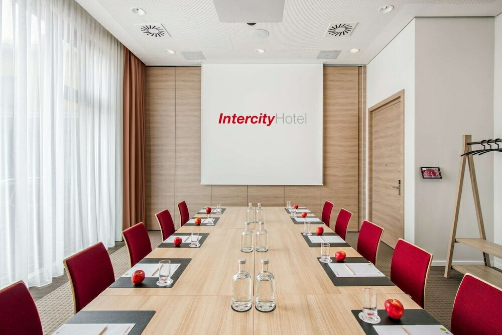 Фото IntercityHotel Hildesheim