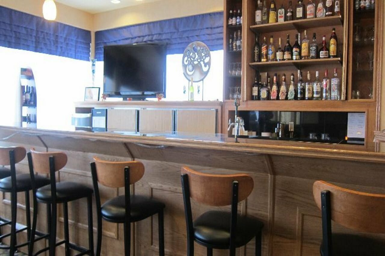 Фото Four Points by Sheraton Toronto Airport East