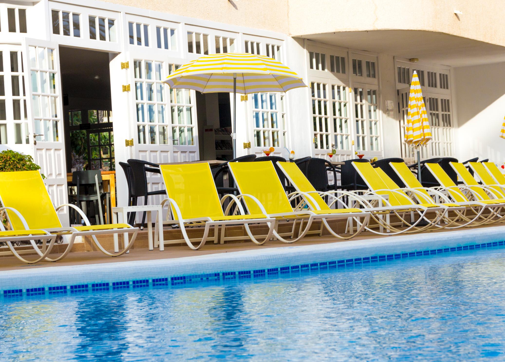 Фото Coral California