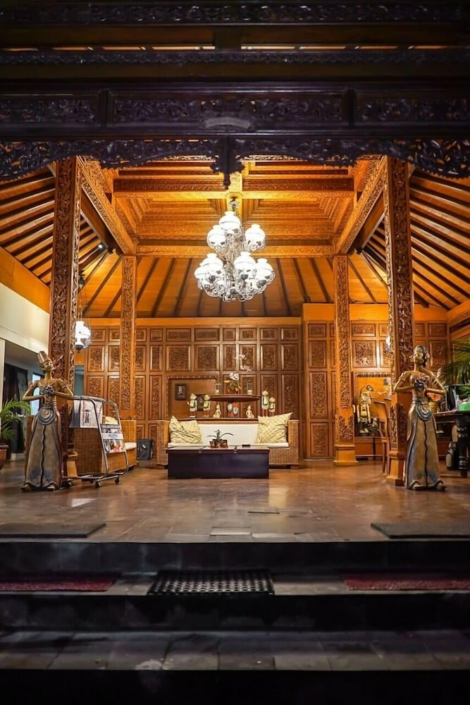 Hotel Chrome Hotel & Resort Solo, Surakarta, photo