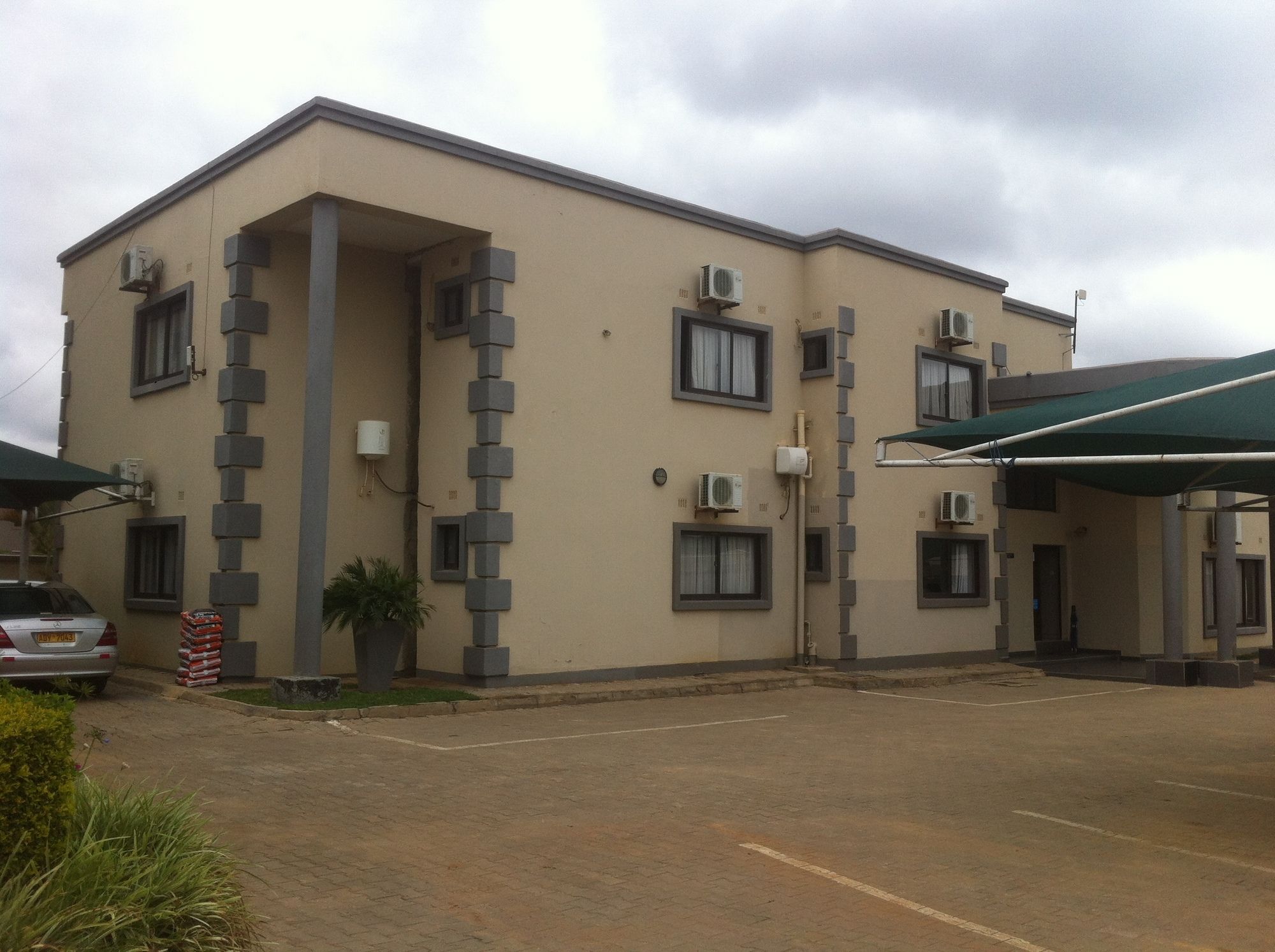 Фото Four Pillars Lodge