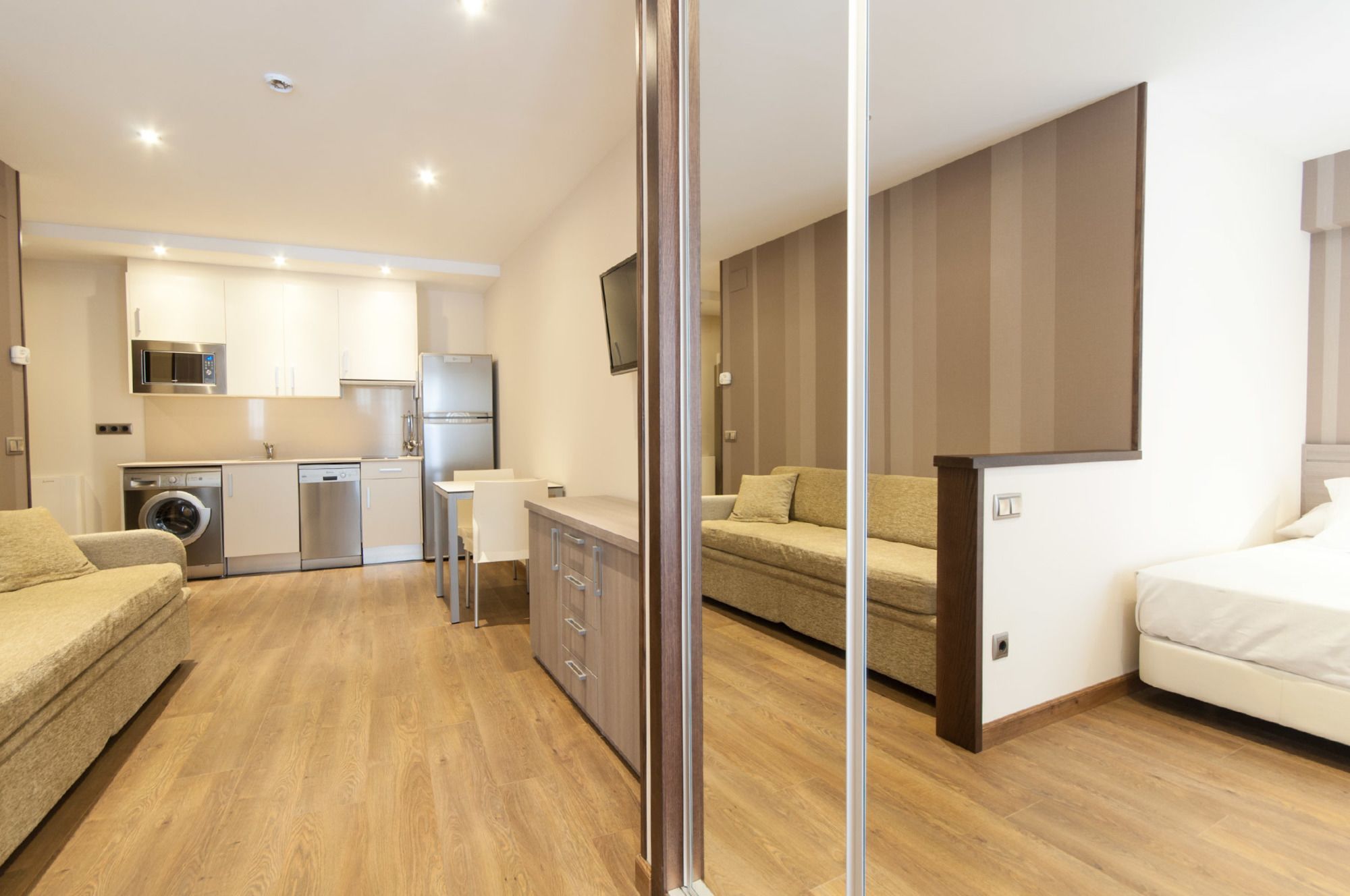 Фото Apartamentos Turisticos LLanes