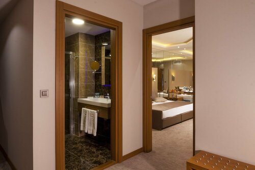 Гостиница Majura Hotel Business в Каршияке