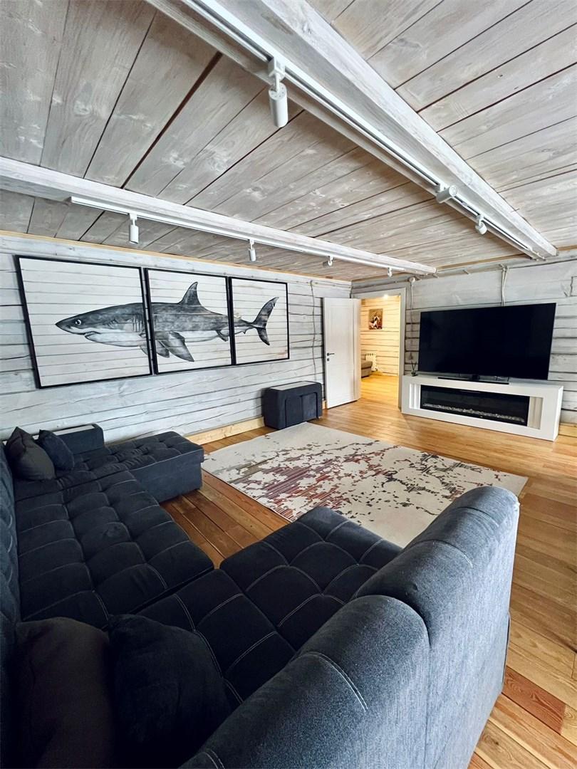 Фото Дом в лесу