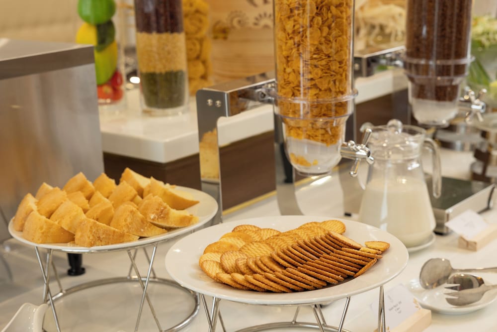 Фото Avari Hotel