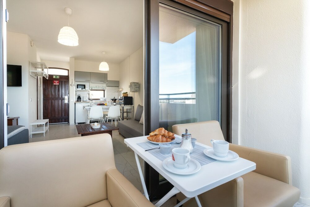 Фото Jardim Cozy Apartment with 2 swimming pools near the Old Town