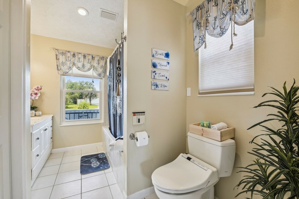 Фото Memory Float by Book That Condo