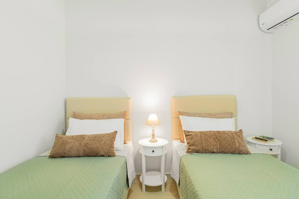 Фото Maela Luxury Suite