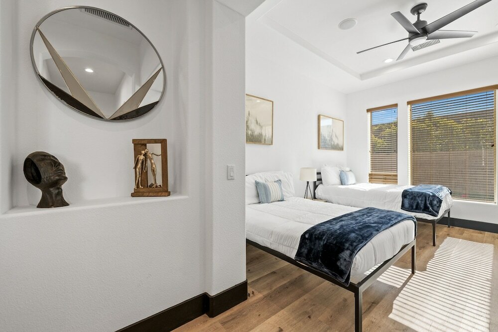 Фото Super Mario Hideout Desert Dream