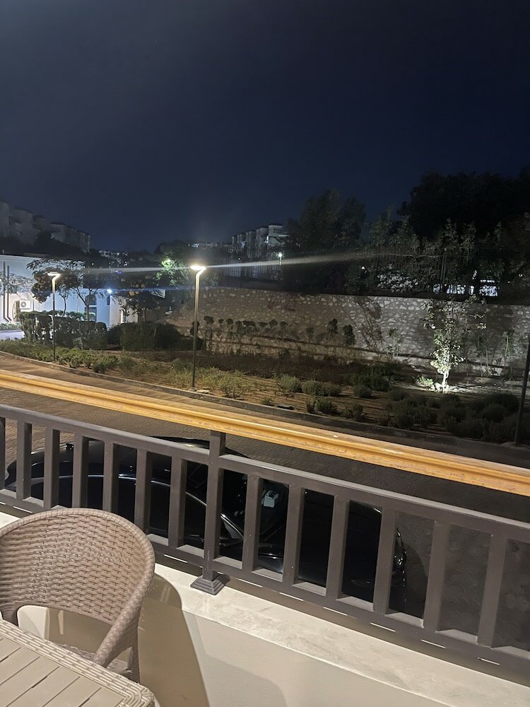 Фото Aldau Heights Apartments