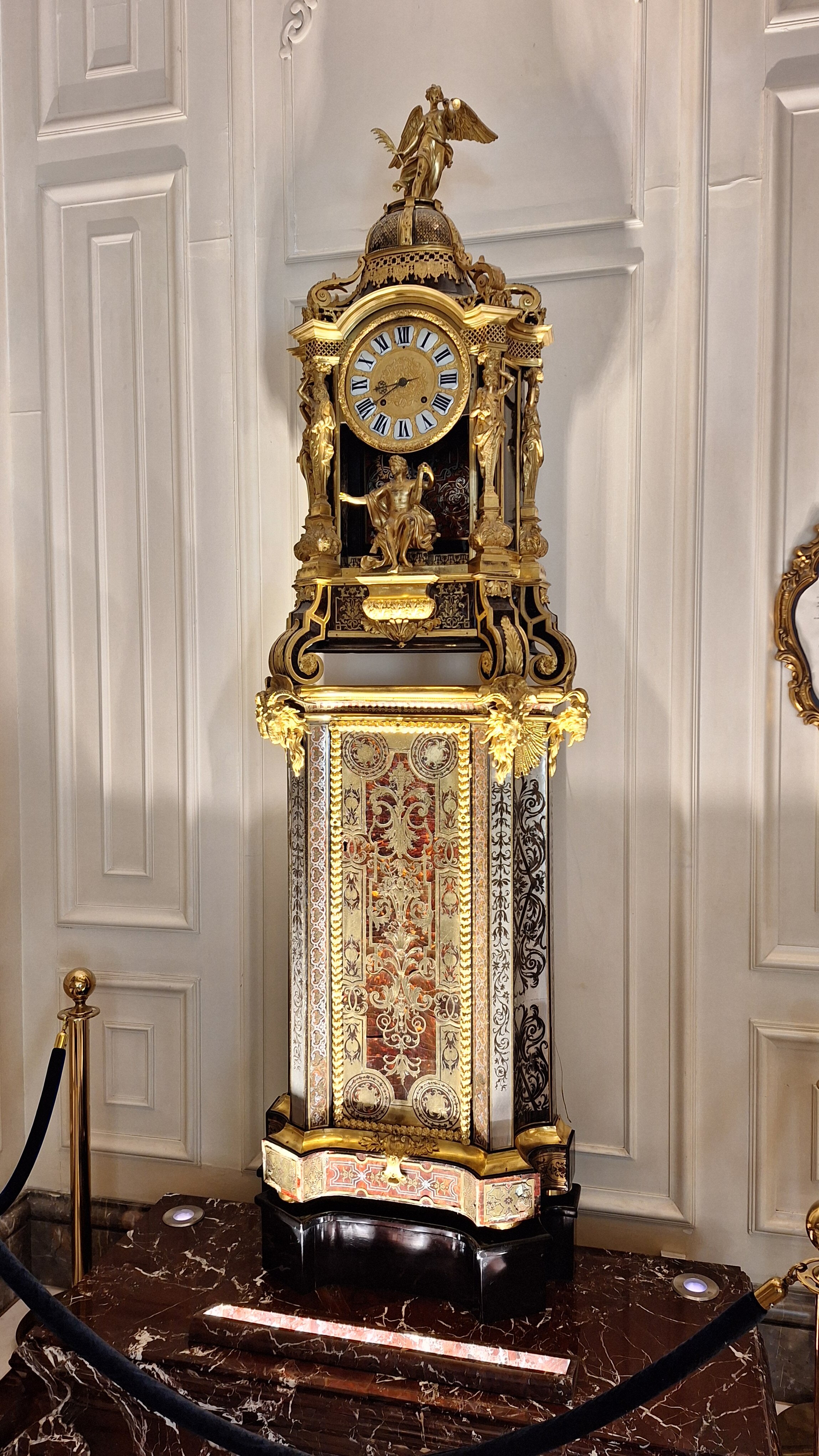 Фото Legendale Hotel Beijing