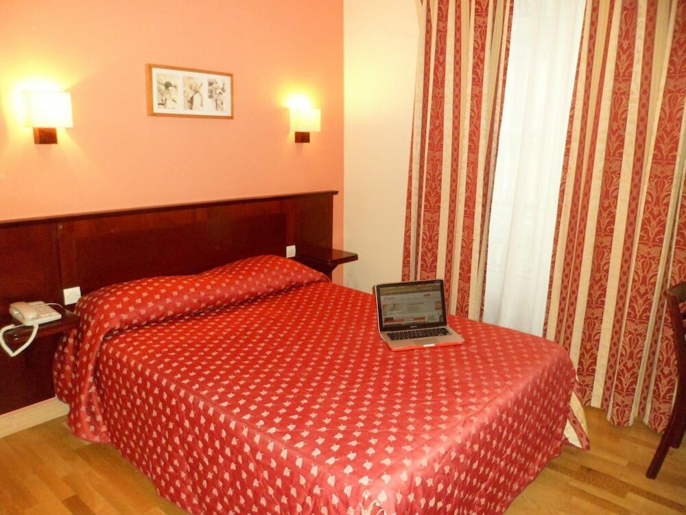 Фото Hotel de Paris Opera