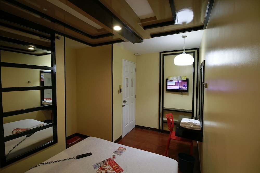 Фото Hotel Sogo Alabang Rotonda