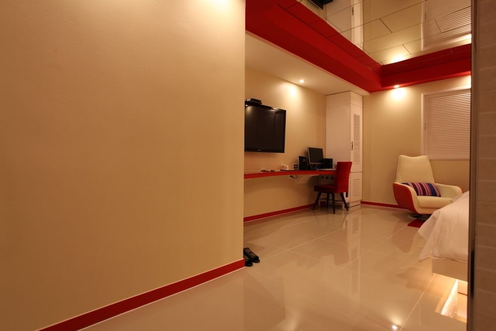 Фото S-Petite Hotel