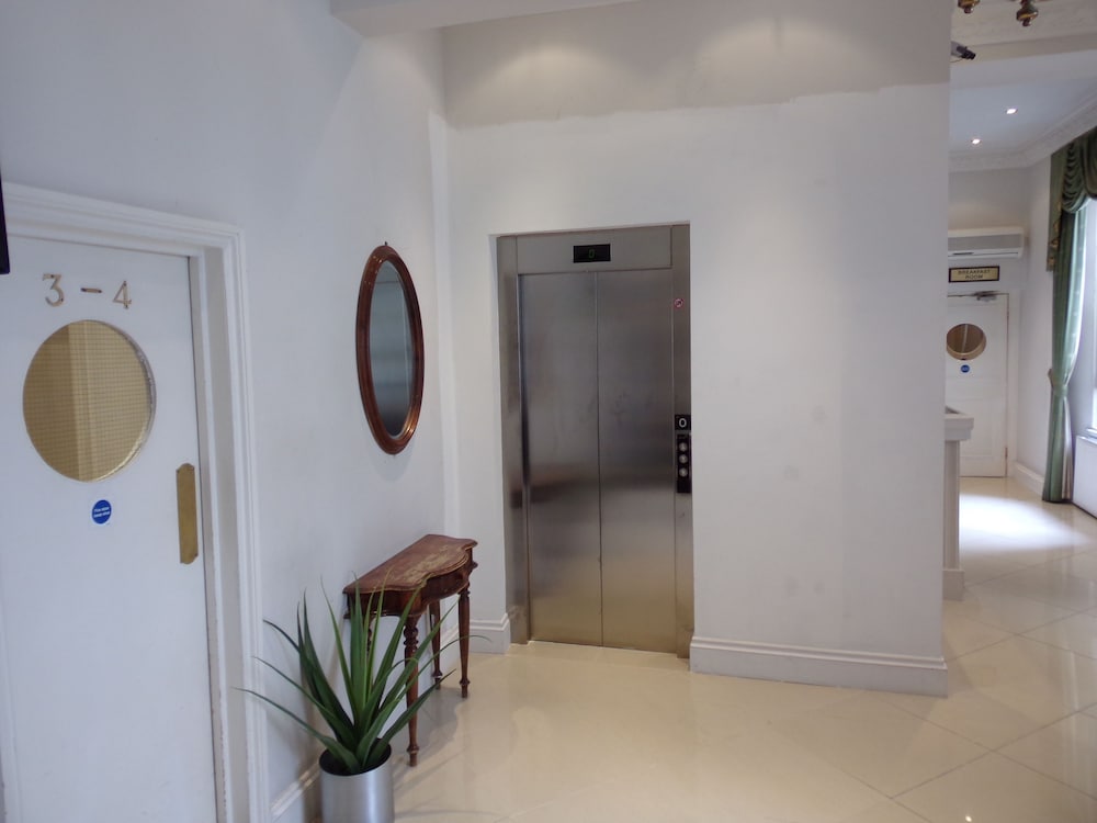 Фото Wedgewood Hotel