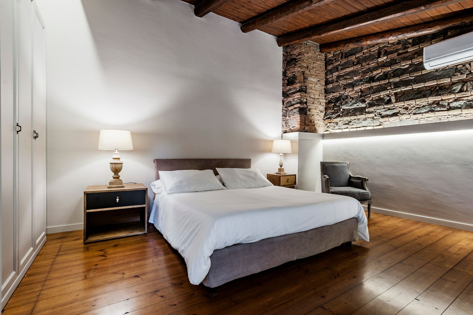 Фото Ferrini Home Piazza Trento
