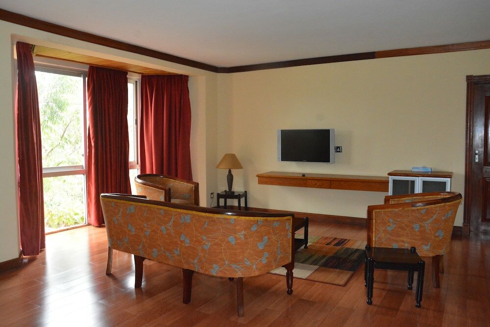 Фото Golf Course Hotel