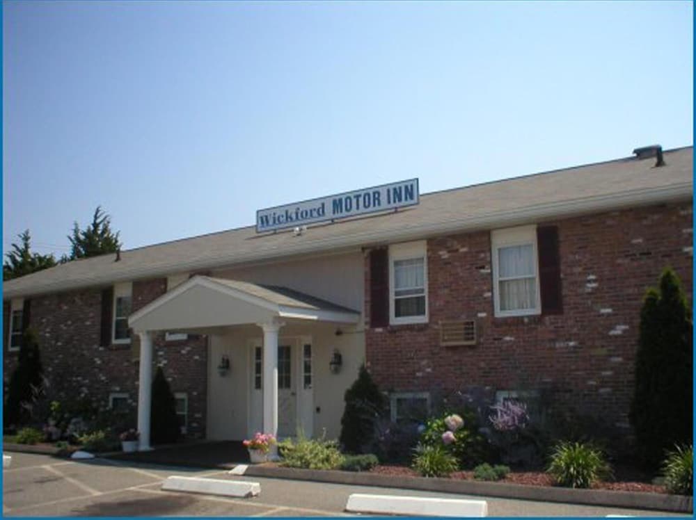 Фото Wickford Motor Inn