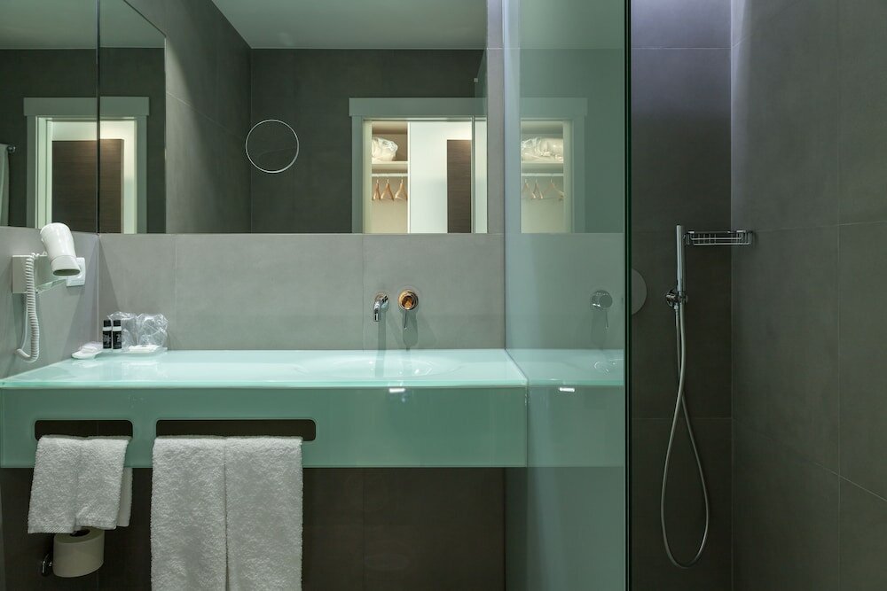 Фото Varzinn Hotel