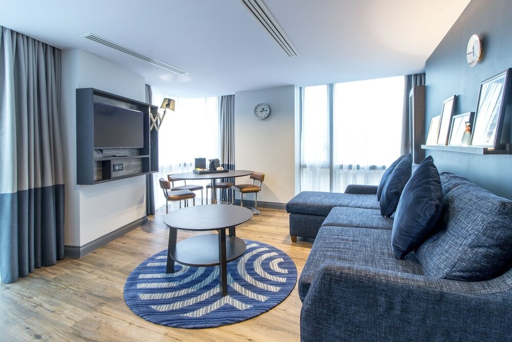 Фото Residence Inn by Marriott London Kensington