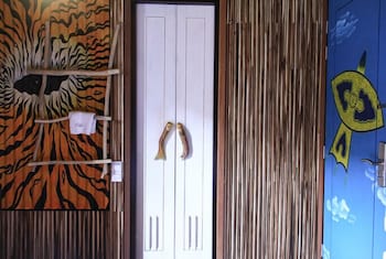 Фото The Happy 8 Retreat @ Old Town