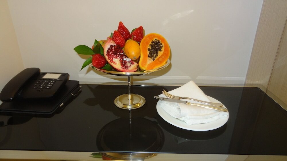 Фото Augustana House