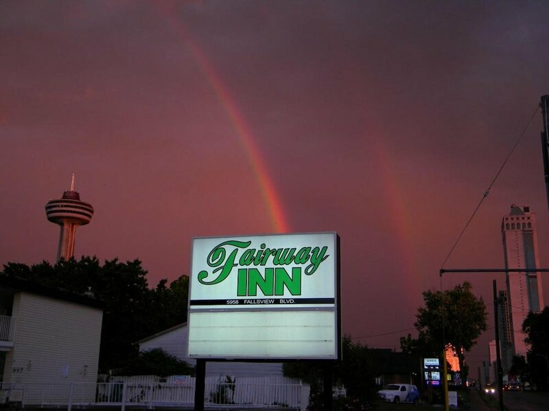Гостиница Fairway Inn by the Falls в Ниагара-Фолс