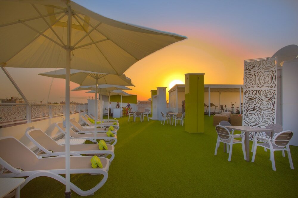 Фото отеля 2