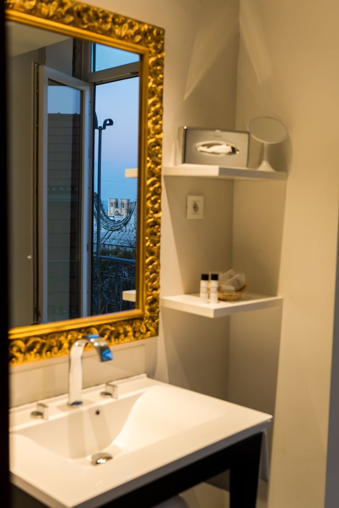 Фото Lisboa Carmo Hotel