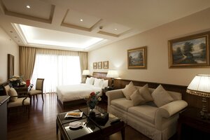 Гостиница Ramada Plaza by Wyndham Beirut Raouche