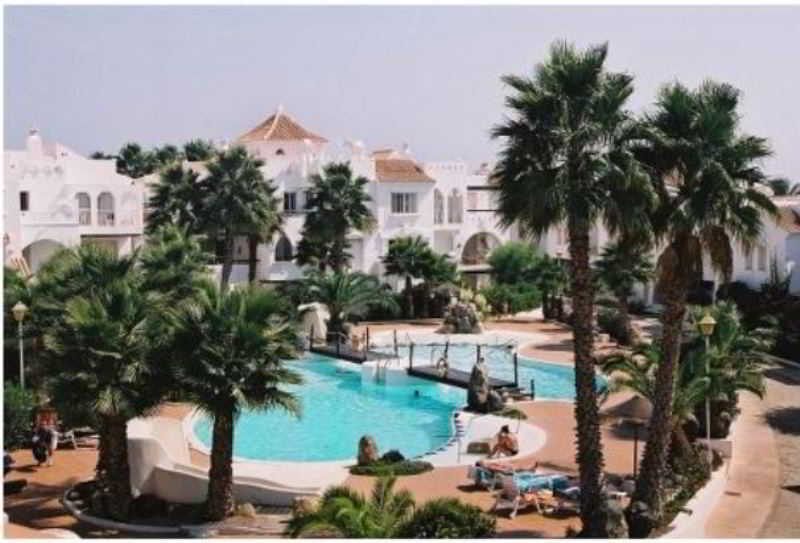 Фото Golf Center Pueblo Apartments