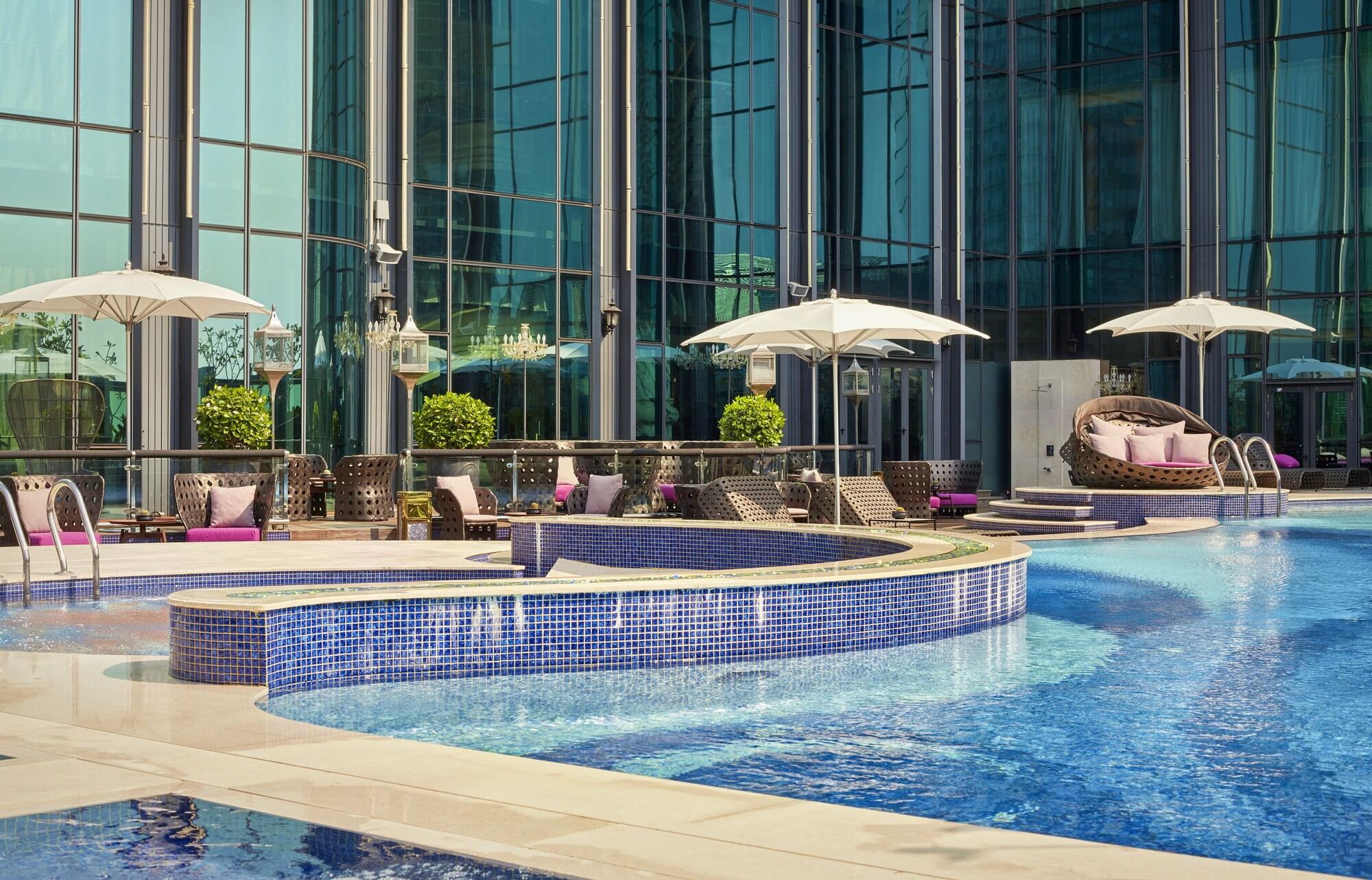 Фото The Reverie Saigon Residential Suites